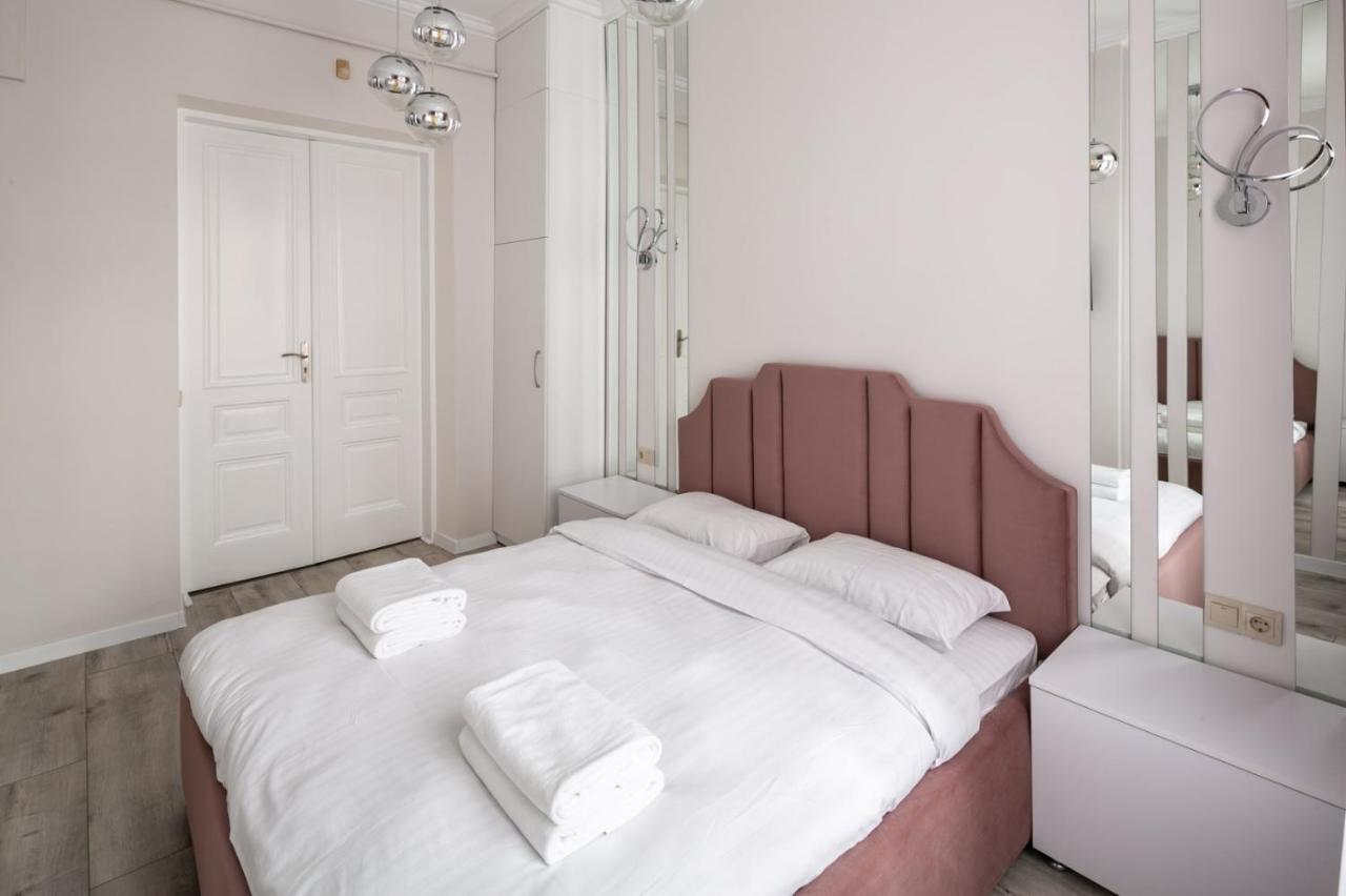 Avangard Deluxe Art Apart Lviv Exterior photo