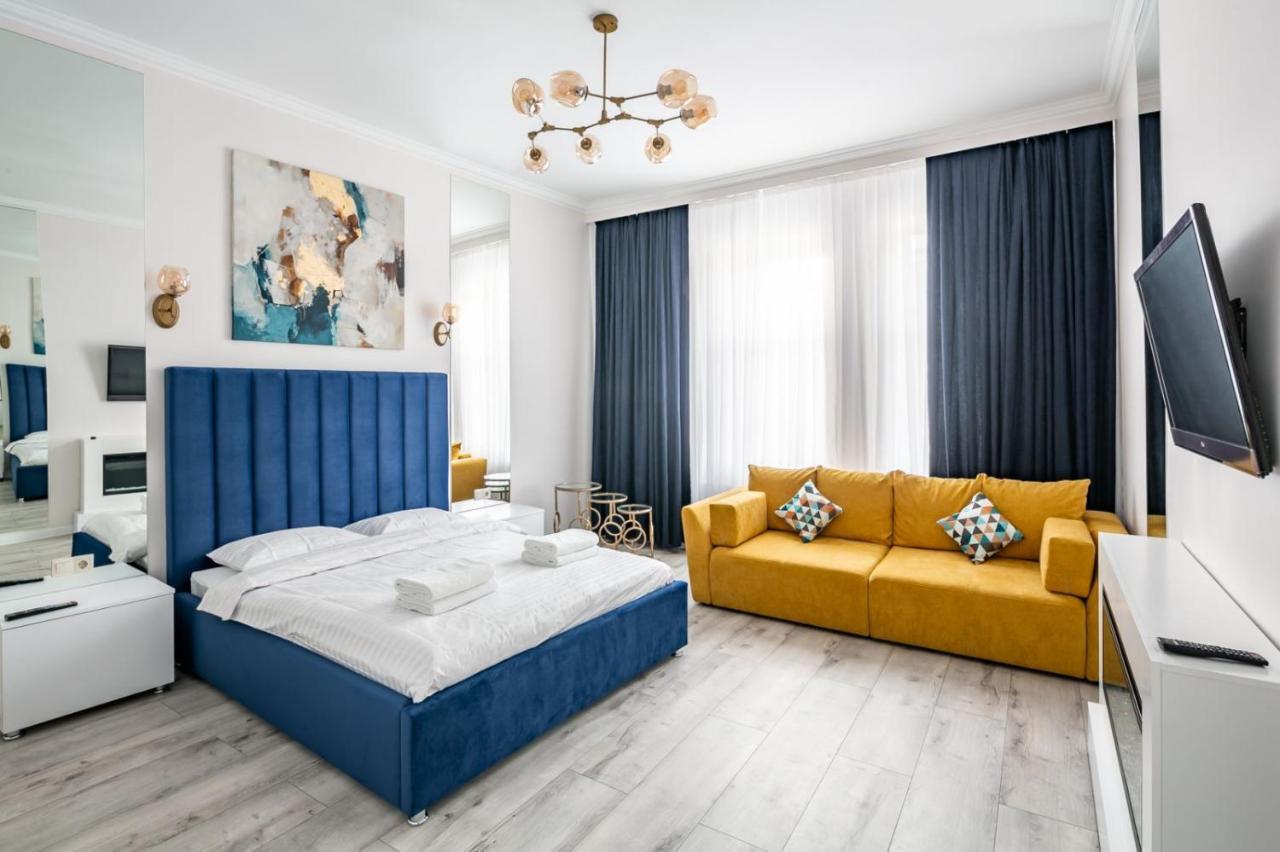 Avangard Deluxe Art Apart Lviv Exterior photo