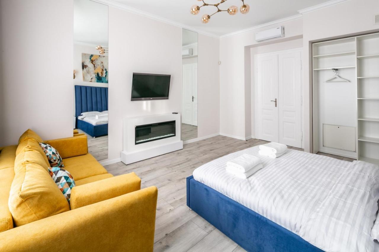 Avangard Deluxe Art Apart Lviv Exterior photo